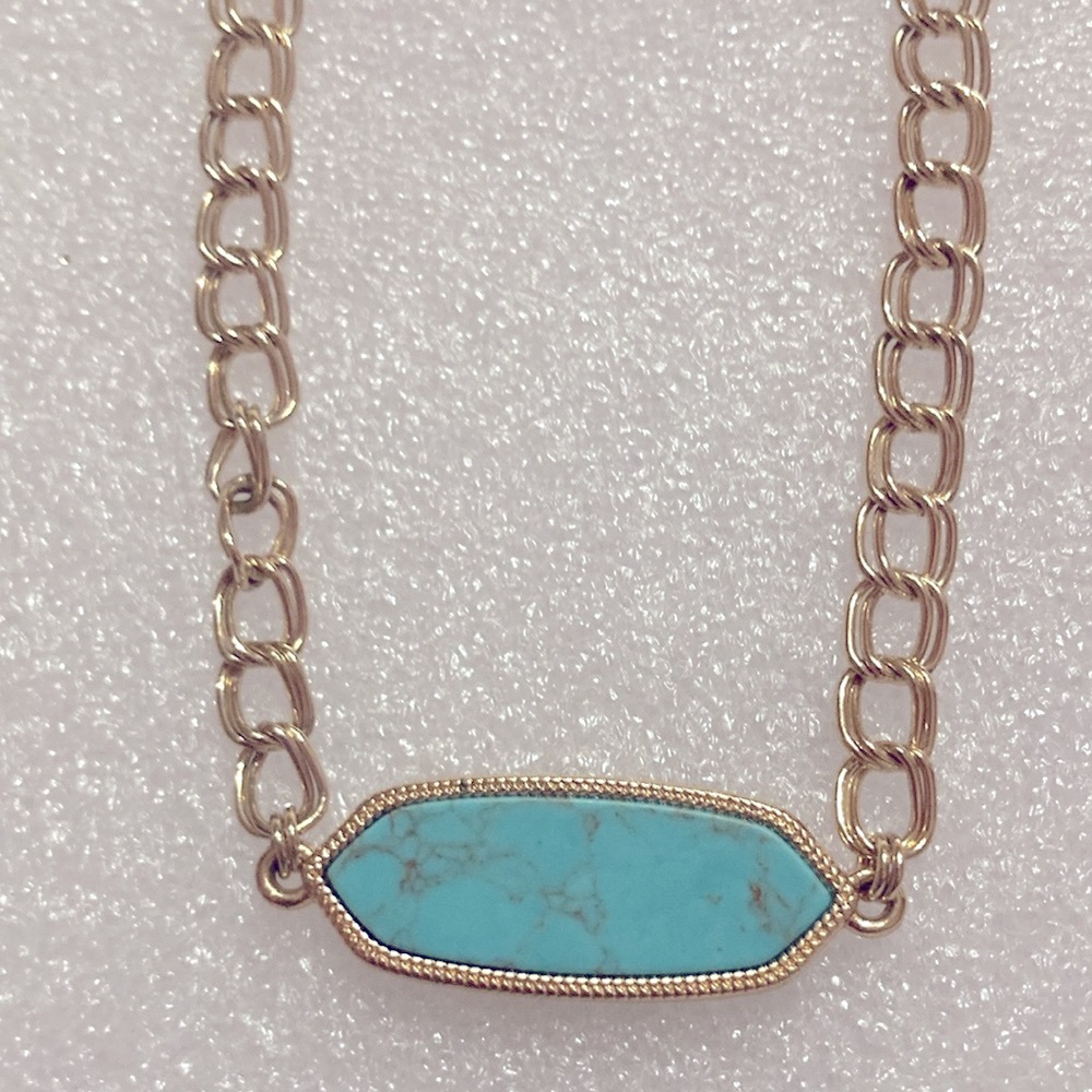 Reversible turquoise and ivory colored stone choker